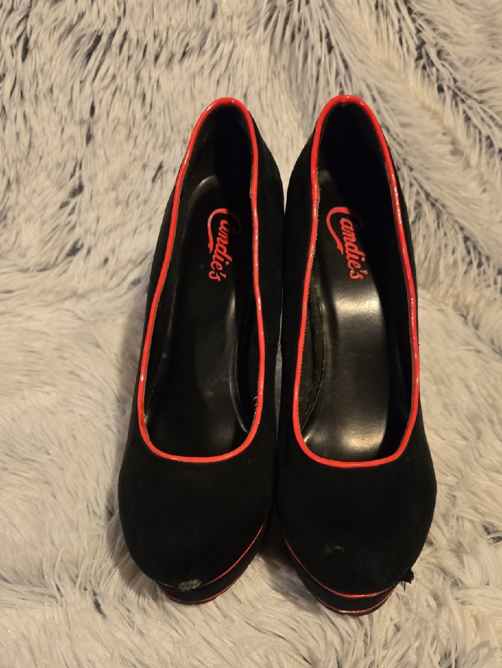 Candie's Black Heeled Pumps with Hot Pink Piping